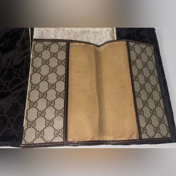 Rare Gucci TV guide case with box - Picture 4 of 10